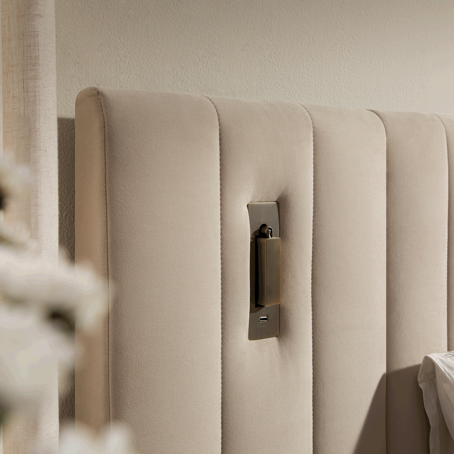 Tremezzo Oversized Ottoman Storage Bed, Champagne Velvet