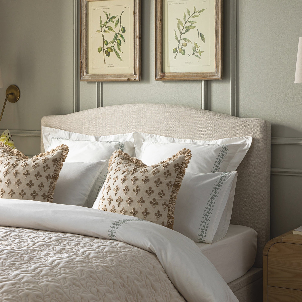 Chilworth Upholstered Ottoman Storage Bed, Ivory Weave Fabric