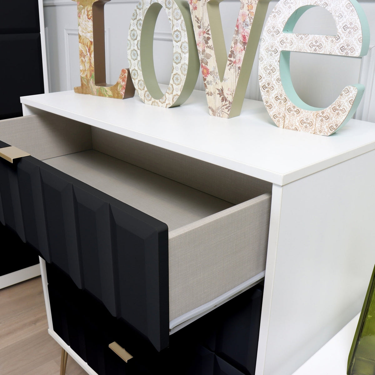 Harlow 4 Drawer Chest with Gold Hairpin Legs