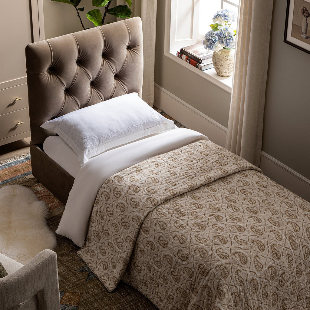 Portland Single Buttoned Fold-Out Bed in Ottoman, Mink Velvet